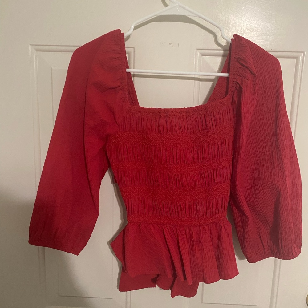 Tie back red 3/4 inch sleeve top
